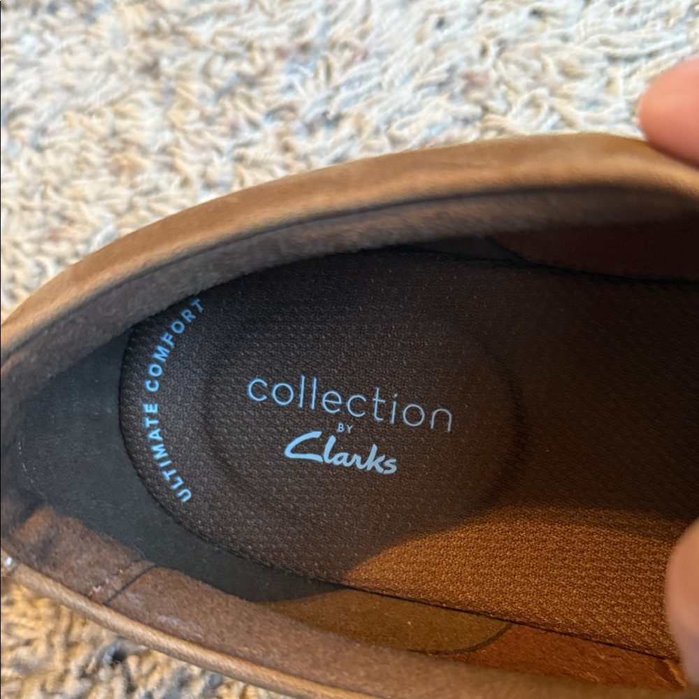 Clarks Men's Tan Leather Oxfords. Size 11. NWOT. - Picture 2 of 5